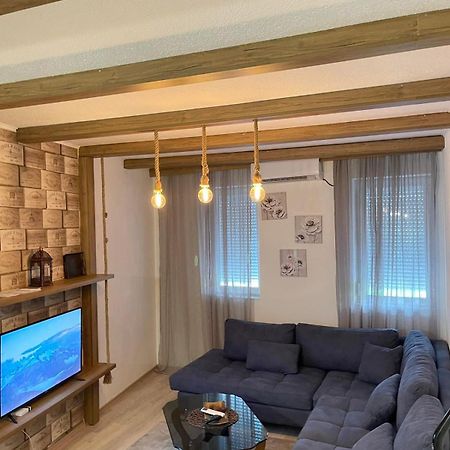 Nessi Apartment Prisztina Zewnętrze zdjęcie