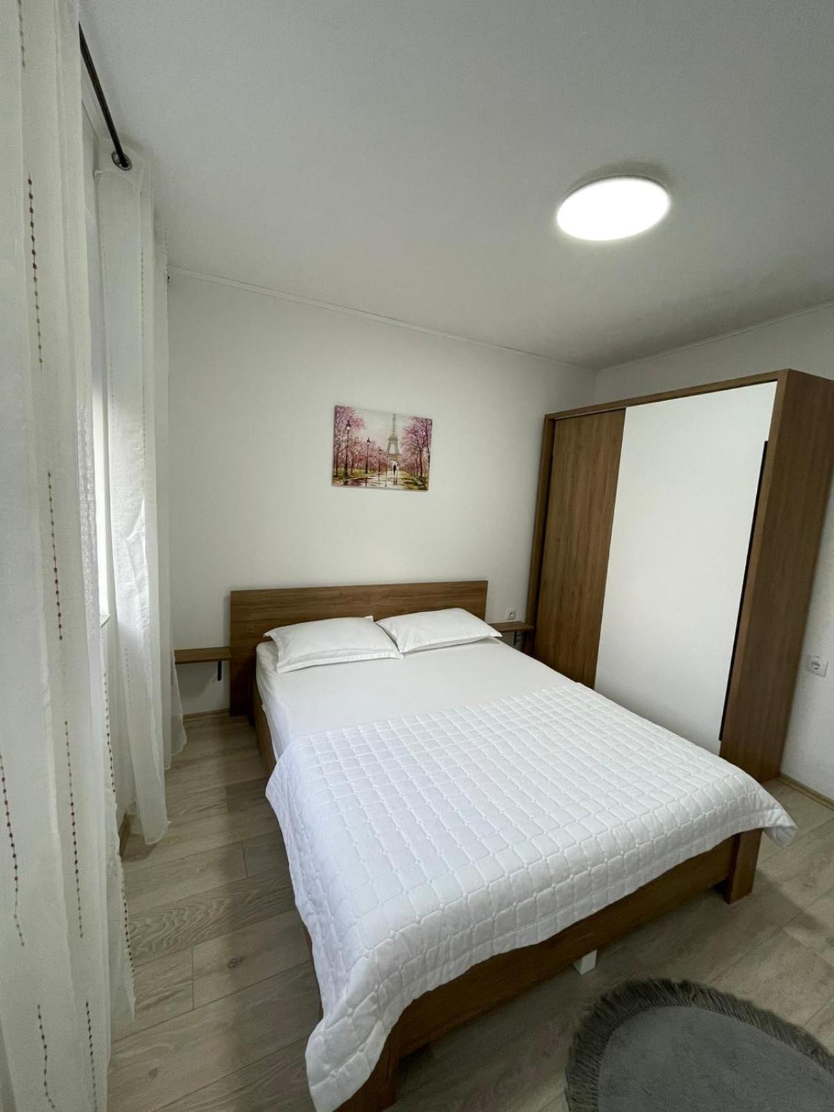 Nessi Apartment Prisztina Zewnętrze zdjęcie